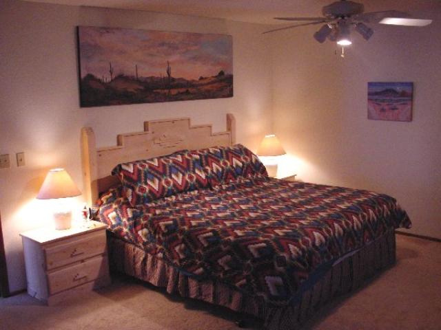 Master bedroom w. California King bed